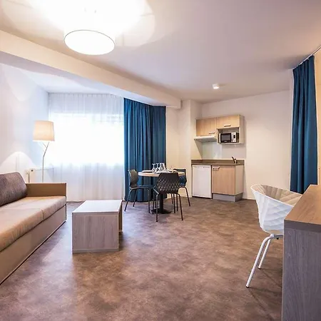 アパートホテル Adagio Access Nazaire サン・ナゼール